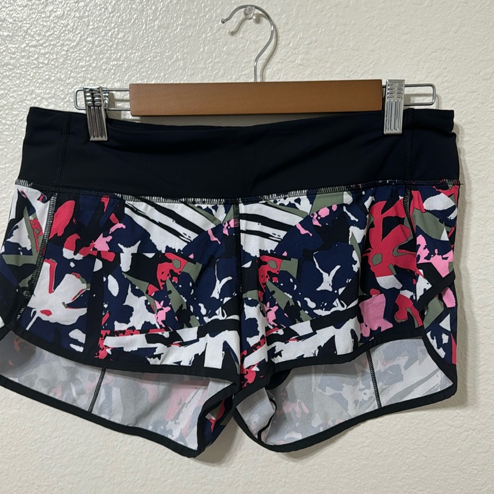 Euc Lululemon 2.5 running shorts
